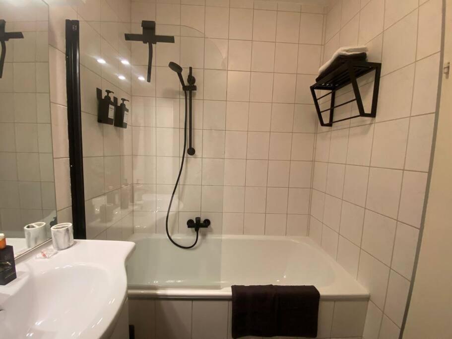 Schoene Wohnung In Zentraler Lage Klagenfurt am Woerthersee Bagian luar foto